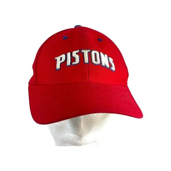 Nike Team Red Detroit Pistons Adjustable Hat Red NBA Cap One Size 100% Wool - Picture 2 of 4